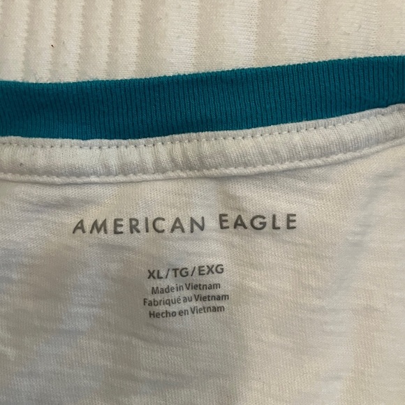 Lightweight Relaxed Fit Tshirt - Picture 3 of 3